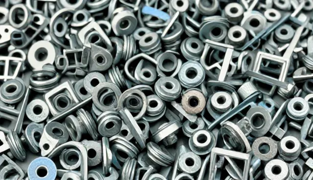 标准五金件批量生产适用情况与限制分析